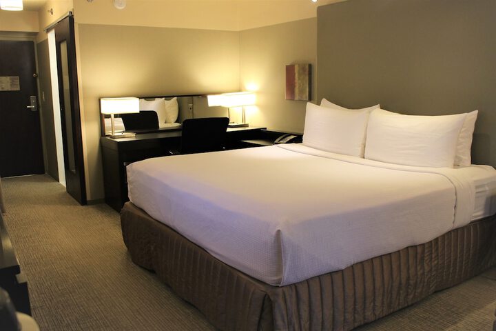 Room 14 of 60