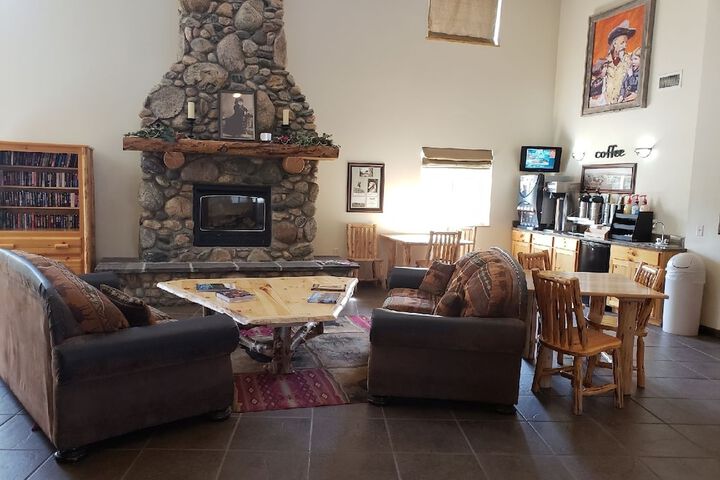 Cody Legacy Inn & Suites
