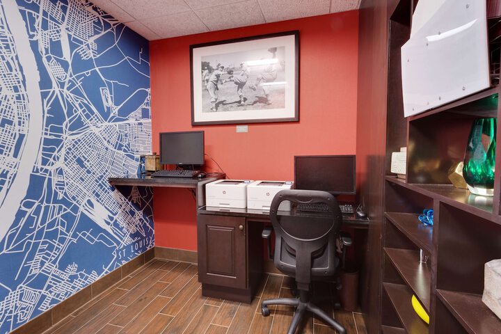 Business Center 66 of 67