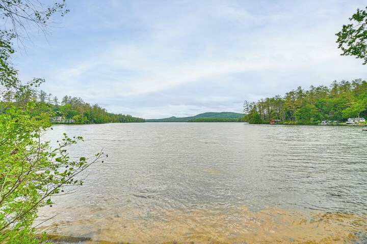 Lakefront Escape w / Deck & Kayaks in Lovell!