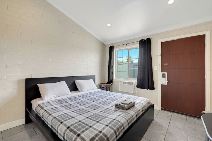 Room 34 of 58
