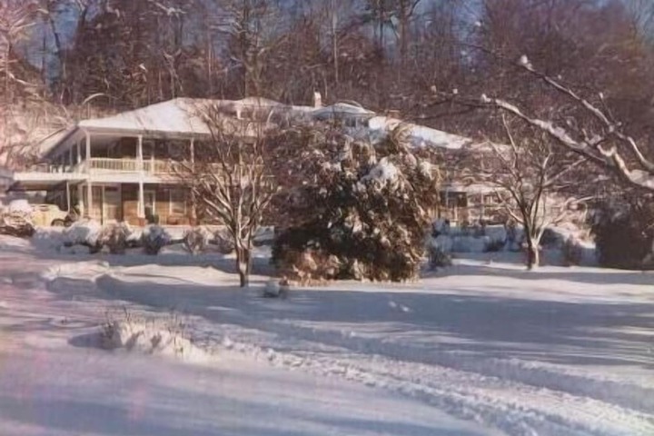 Calhoun House Inn & Suites