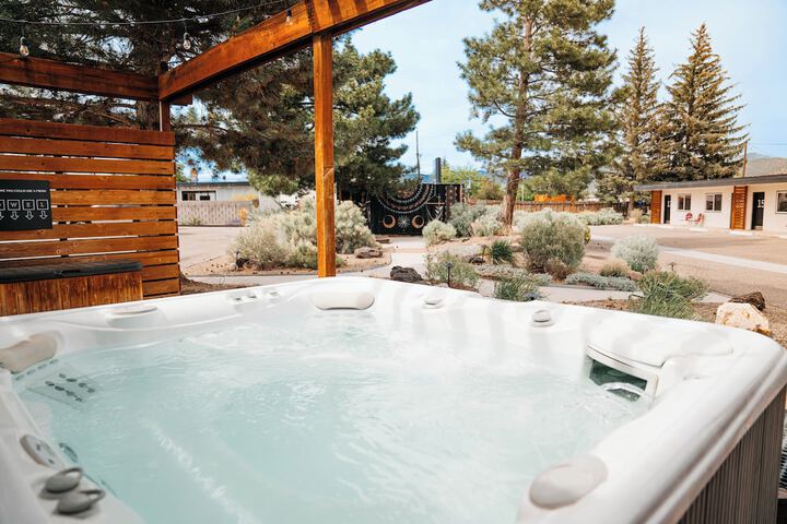 The Amigo Motor Lodge