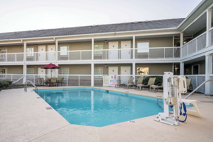 Pool 5 of 43