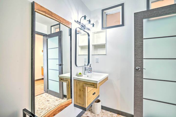 Luxury Spa Retreat: Private Courtyard & More!