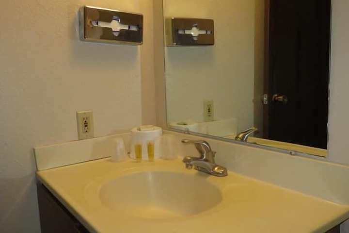 Room 22 of 42
