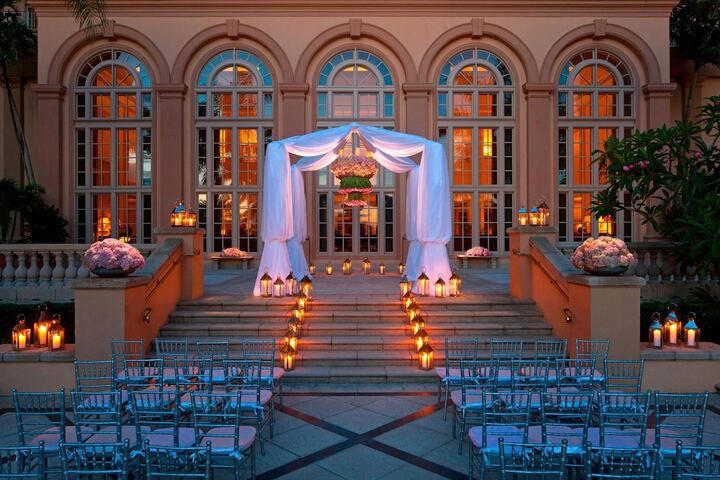 Ballroom/Hall 80 of 96