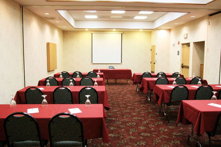 Hampton Inn & Suites Kansas City-Merriam