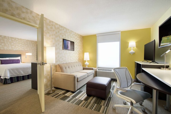 Room 16 of 39