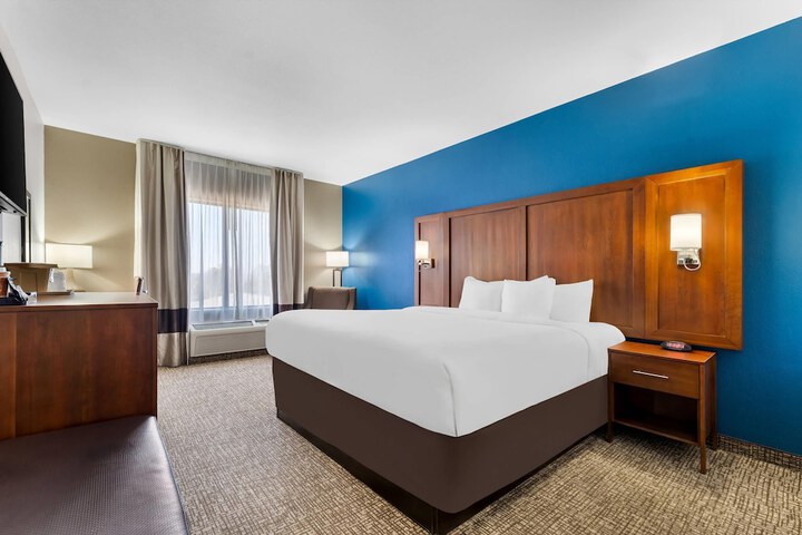 Comfort Inn & Suites Augusta West Near Fort Gordon