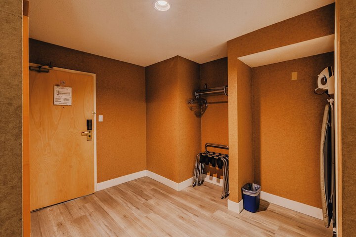 Room 20 of 71