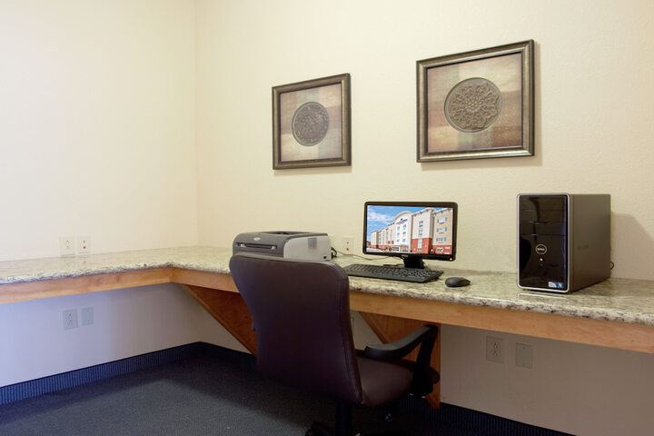 Business Center 20 of 21
