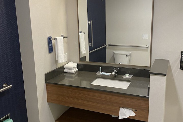 Room 18 of 35