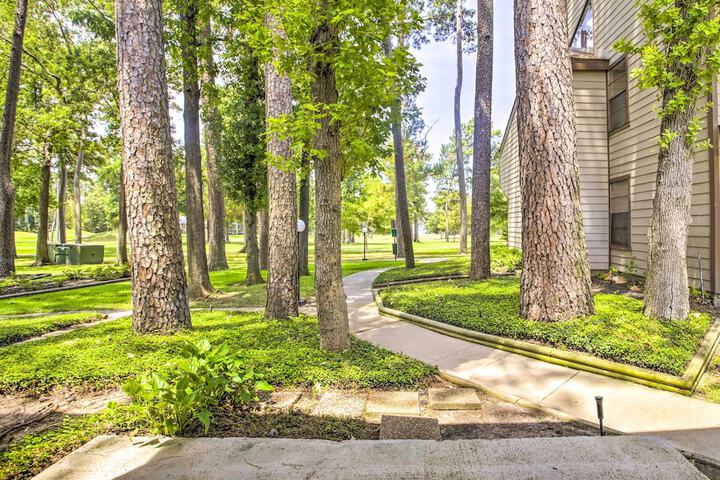 Walden Golf Course Condo Near Lake Conroe!