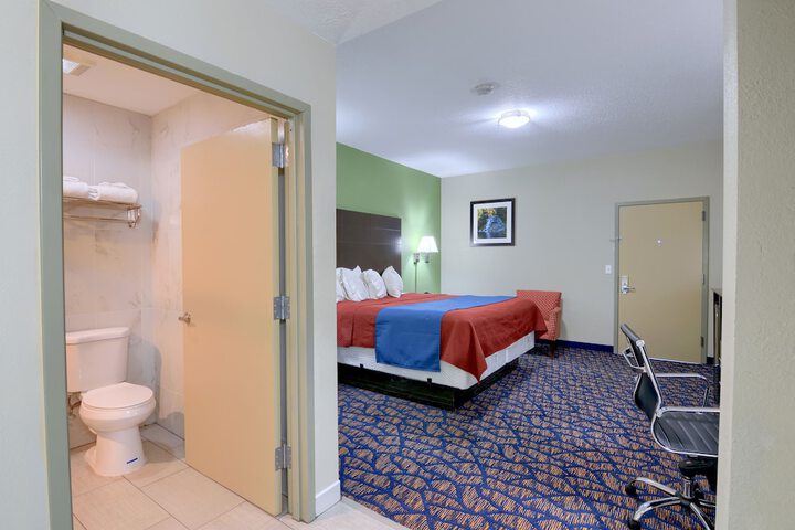 Room 32 of 49