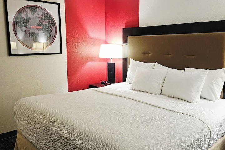 Ramada Plaza by Wyndham Sheridan Hotel & Convention Center