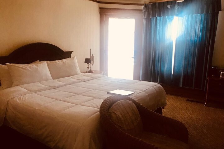 Room 18 of 85