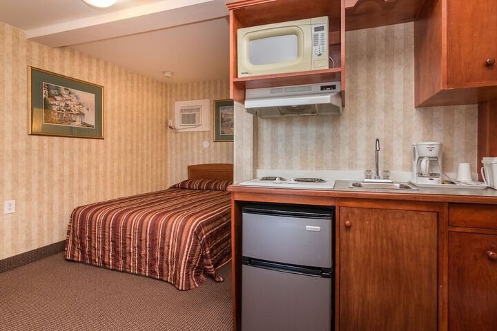 Room 28 of 31