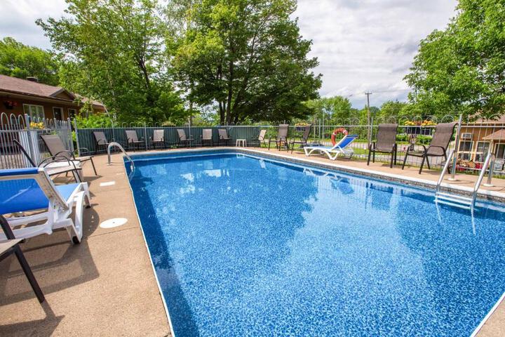 Pool 6 of 28