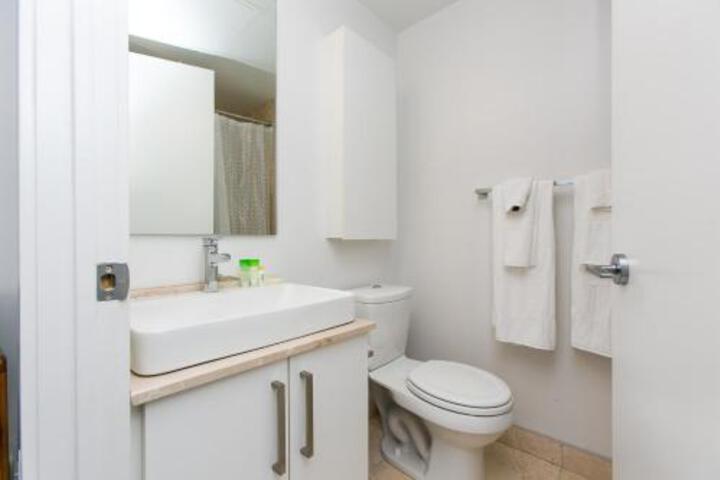 Royal Stays Furnished Apartments Entertainement District