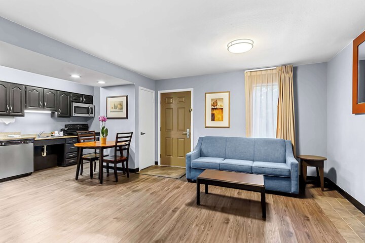 SureStay Studio by Best Western Pensacola
