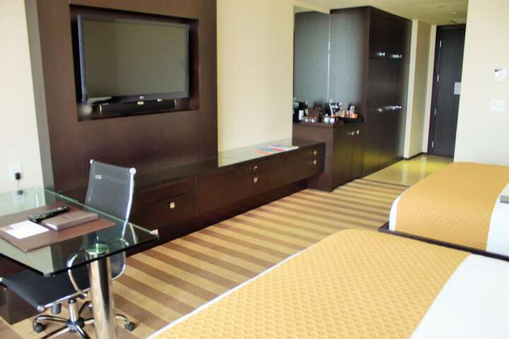Room 19 of 37