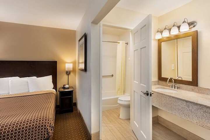 Room 19 of 32