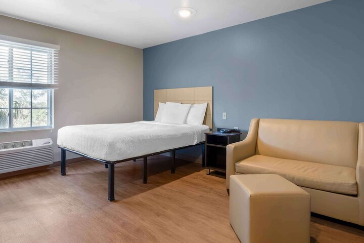WoodSpring Suites Orlando South