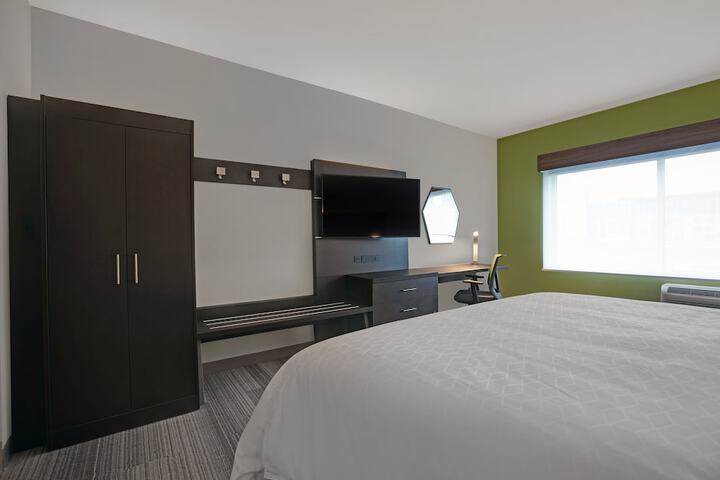 Room 25 of 50