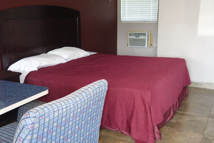 Room 18 of 18