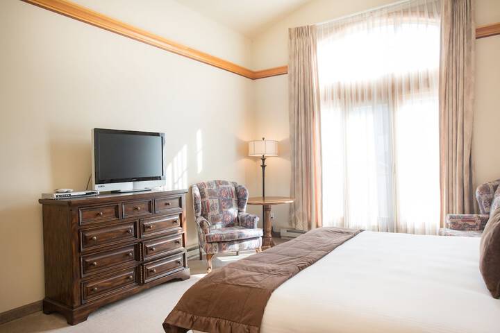 Room 28 of 53