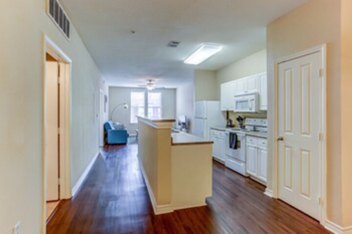 Apts at 41st by NamaStay