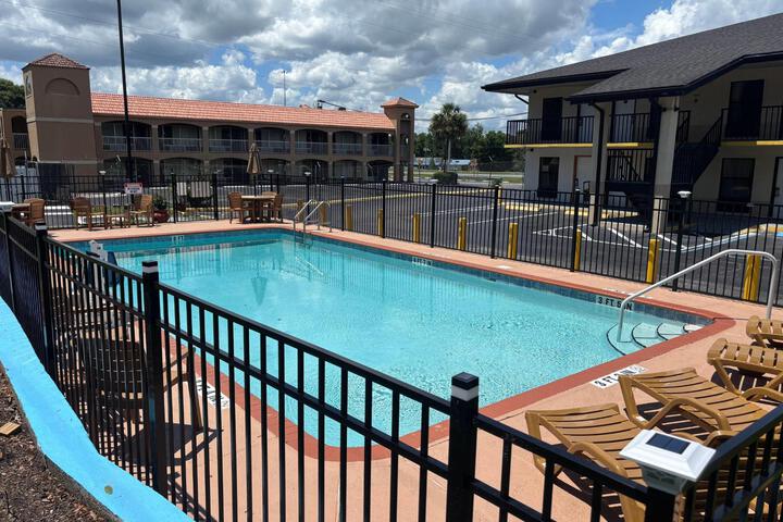 Travelodge by Wyndham Alachua