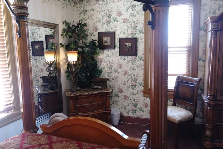 Room 41 of 60