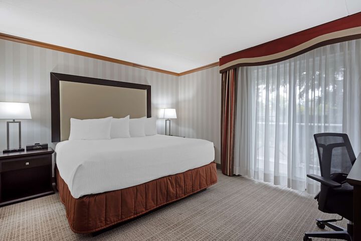 Room 48 of 71