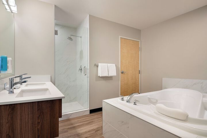 Park Inn by Radisson Kelowna