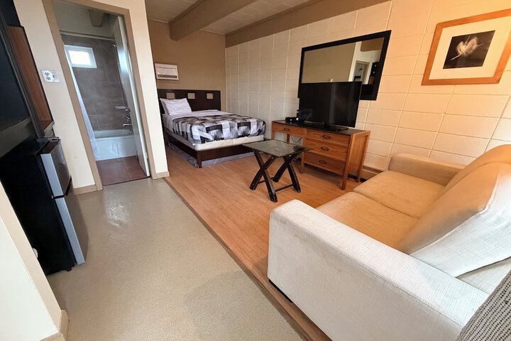 Caravan Motel