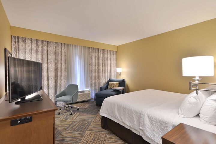 Room 28 of 43
