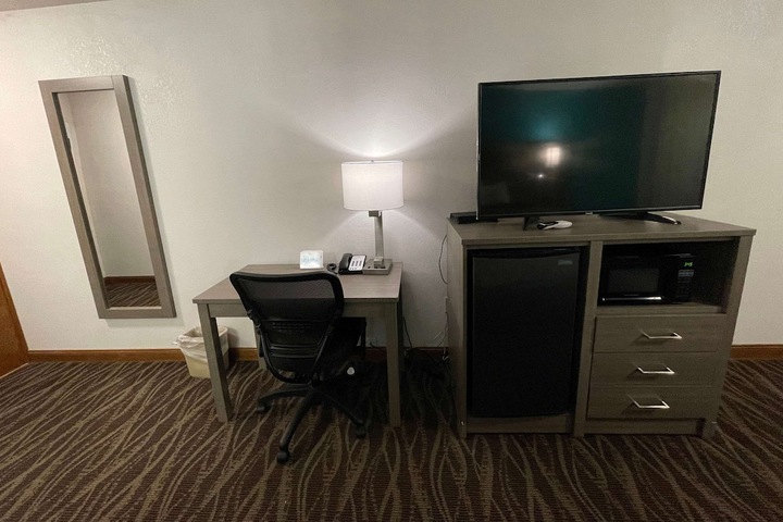 Room 8 of 26