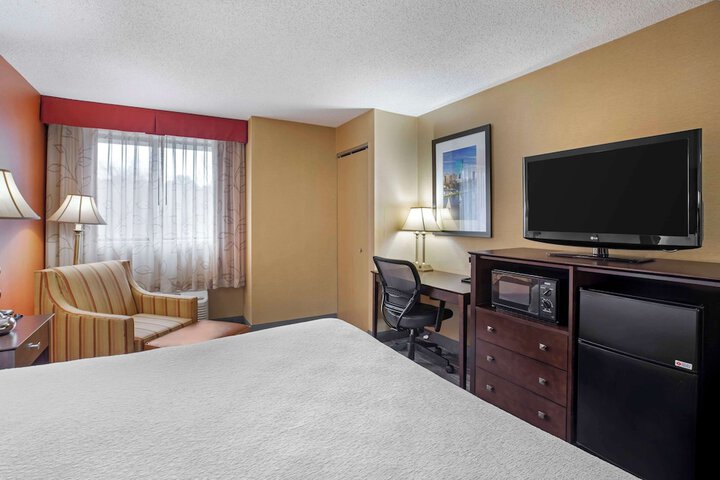 Room 21 of 48