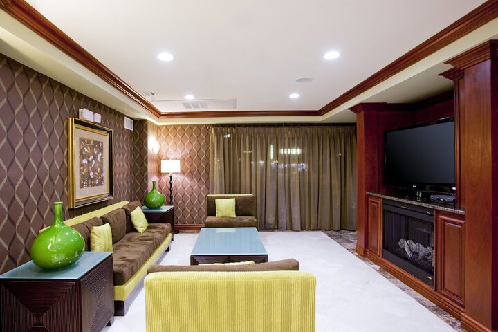 Hotel Interior 5 of 32