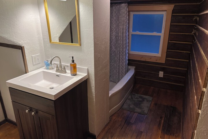 Room 75 of 153