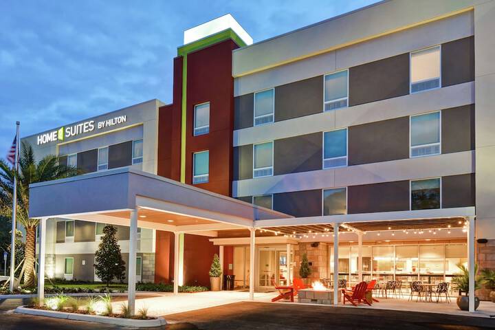 Hotel 5 of 43