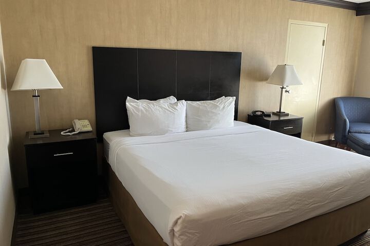 Room 13 of 23