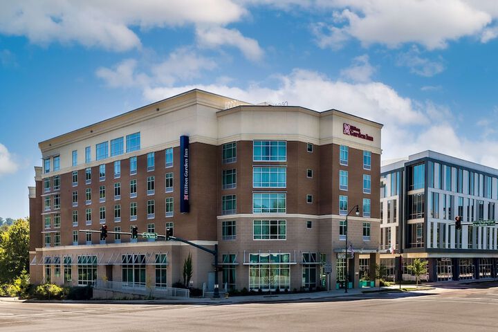 Hotel 3 of 83
