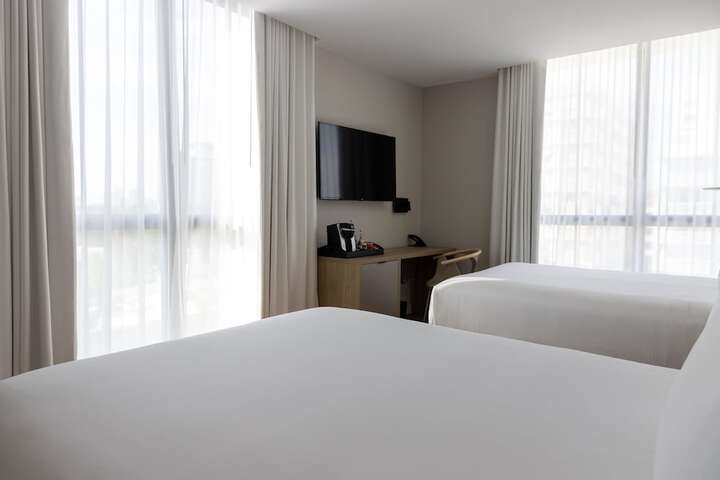 Room 46 of 92