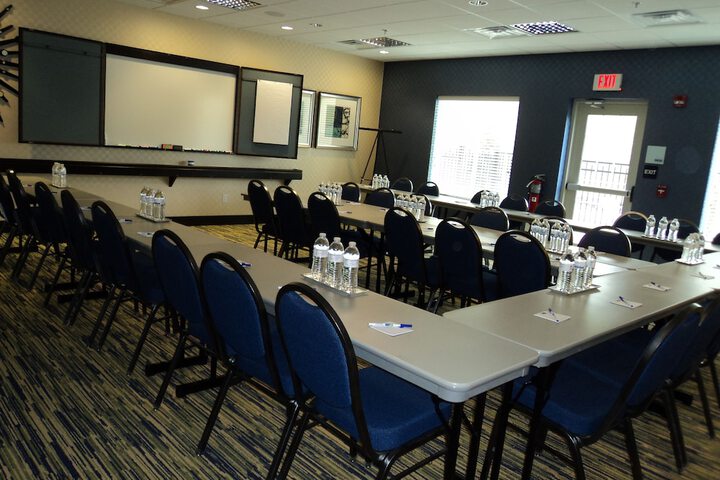 Holiday Inn Express Hotel and Suites Scranton by IHG
