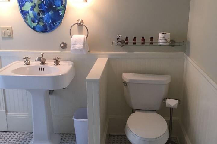Room 26 of 112