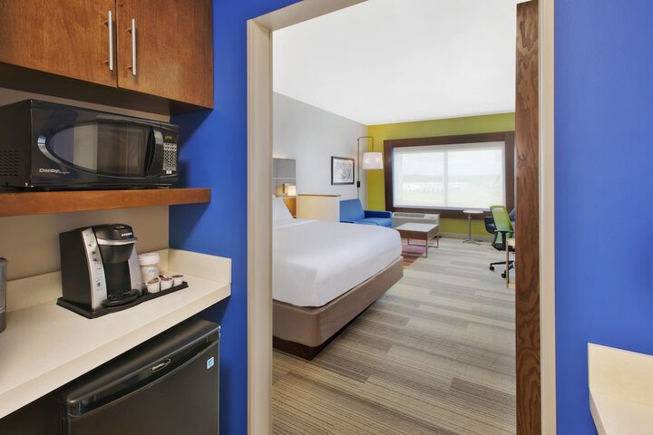 Holiday Inn Express & Suites South Hill by IHG
