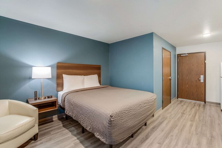 Room 17 of 39